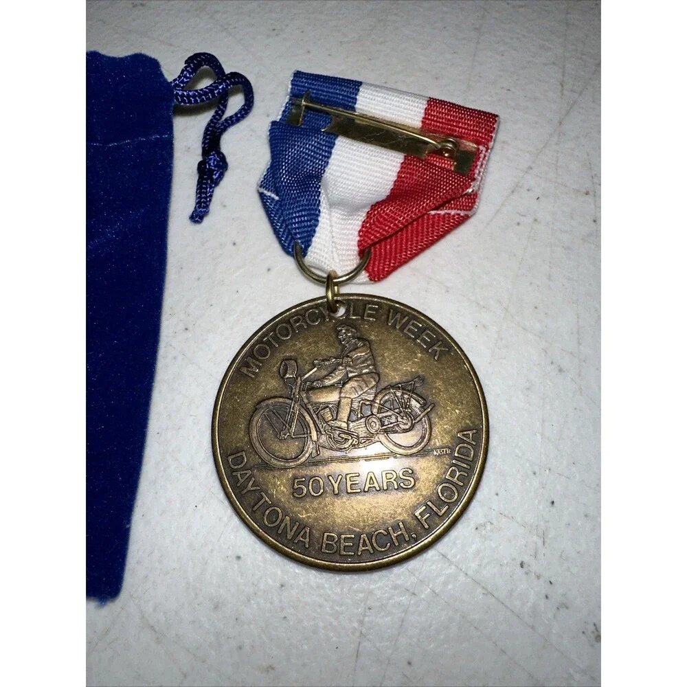 VINTAGE HARLEY 1991 50TH ANNIVERSARY DAYTONA BIKE WEEK COIN PIN BADGE RIBBON BIG